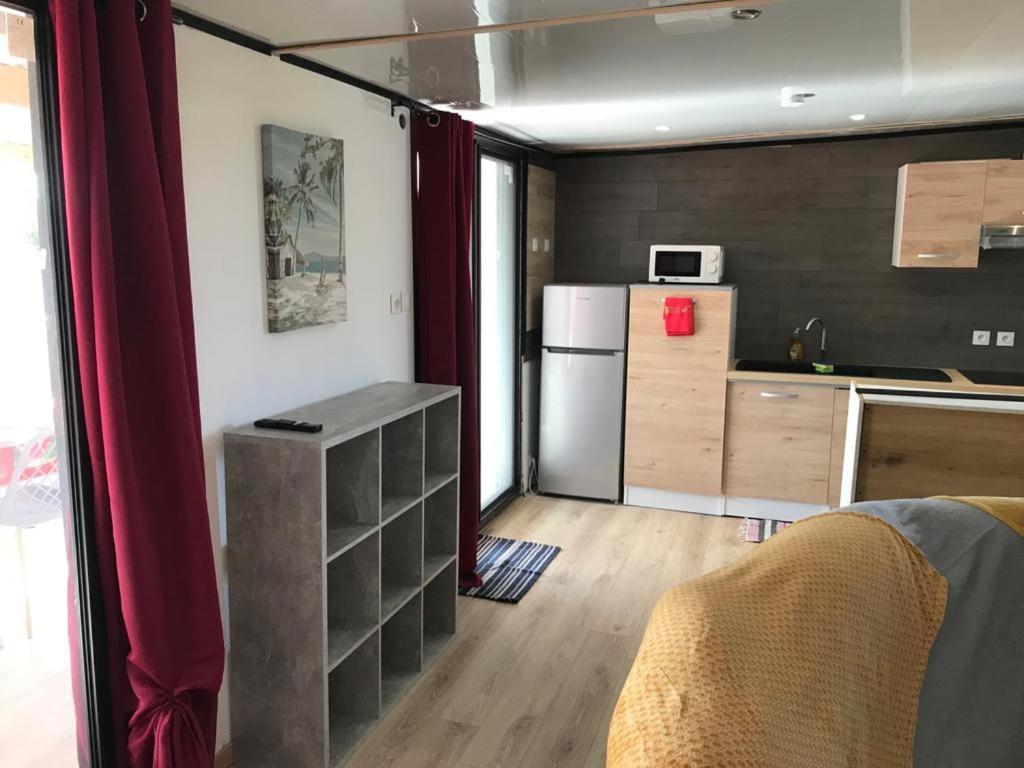 Ferienwohnung Le Flamboyant Avec Piscine Chauffee 30° Et Jacuzzi Saint-André Exterior foto