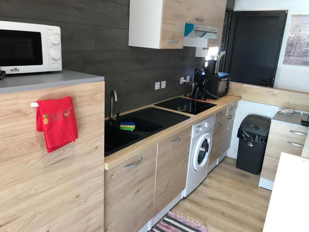Ferienwohnung Le Flamboyant Avec Piscine Chauffee 30° Et Jacuzzi Saint-André Exterior foto